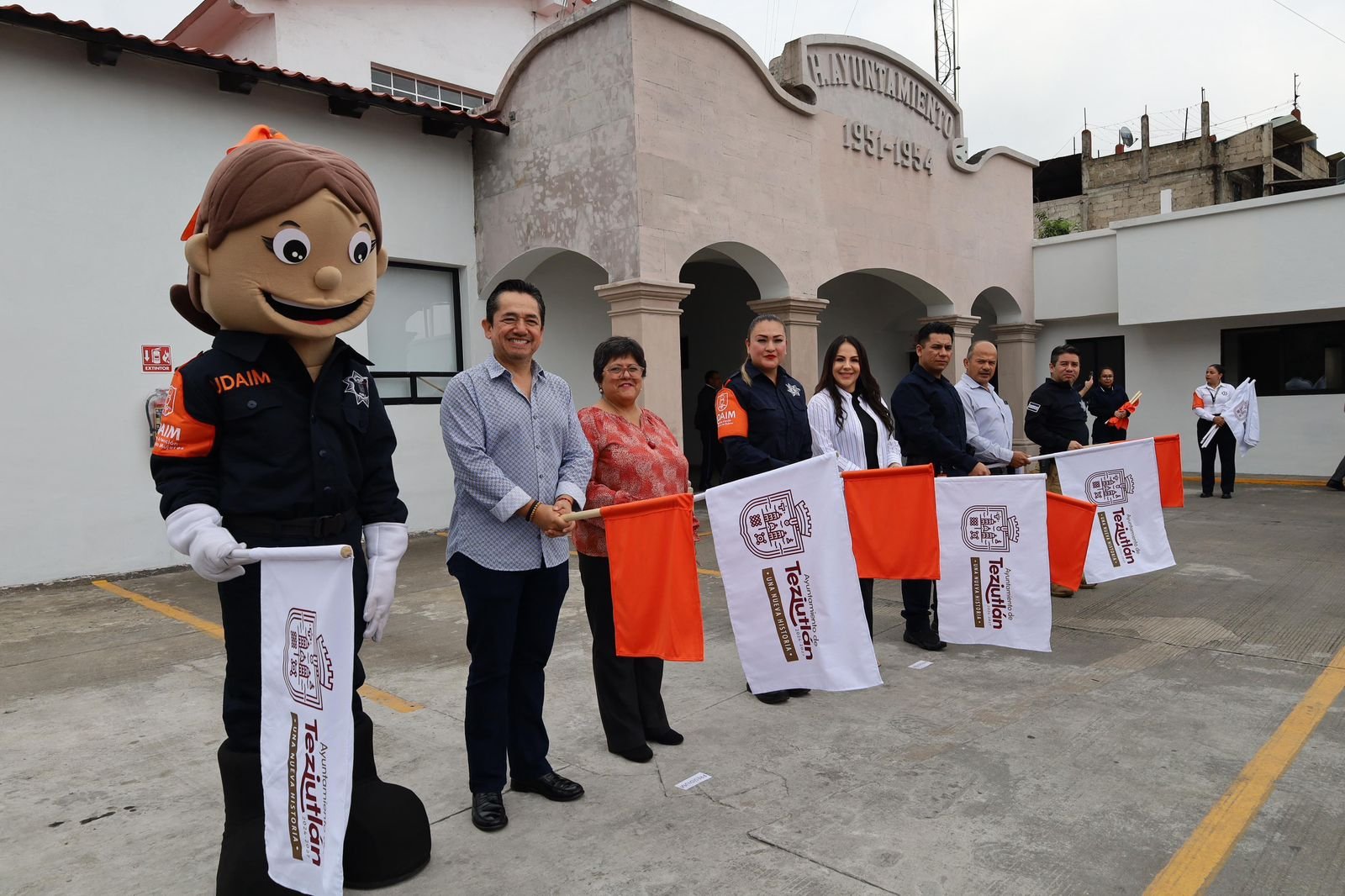 Instalan Unidad de Atención a Mujeres; Karla Martínez toma protesta a personal especializado